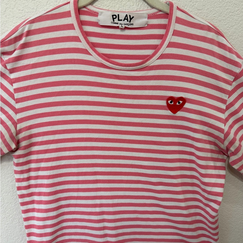 Comme des Garçons PLAY Pink White Stripe Heart Logo Tee Size Large Flaws